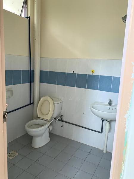 Rumah Berkembar untuk Dijual di Balik Pulau (Penang) - Li Fang - Bathroom - PropertyGuru.com.my