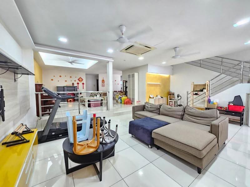 2-storey Terraced House for Sale in Taman Pertama (Cheras) - Bryan Ng - Living Room - PropertyGuru.com.my