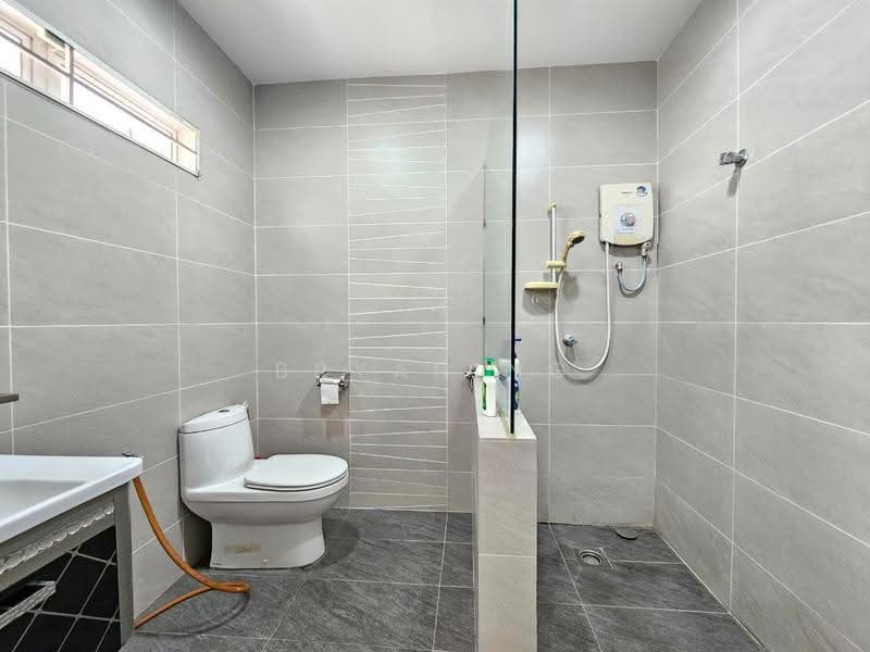 2-storey Terraced House for Sale in Taman Pertama (Cheras) - Bryan Ng - Bathroom - PropertyGuru.com.my