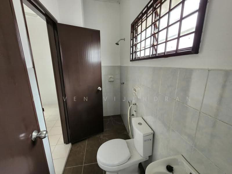 2-storey Terraced House for Rent in Jenjarom (Selangor) - Nisven Vijendran - Bathroom - PropertyGuru.com.my