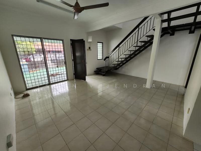 2-storey Terraced House for Rent in Jenjarom (Selangor) - Nisven Vijendran - Living Room - PropertyGuru.com.my