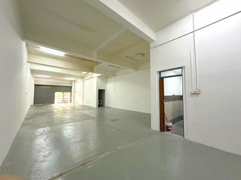 Shop for Rent in Taman Impian Emas (Skudai) - Sandry Ong - Interior - PropertyGuru.com.my