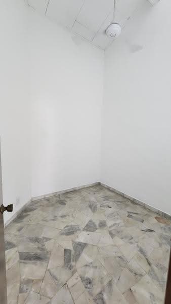 1-storey Terraced House for Sale in Taman Johor Jaya (Johor Bahru) - Iden Tan - Interior - PropertyGuru.com.my