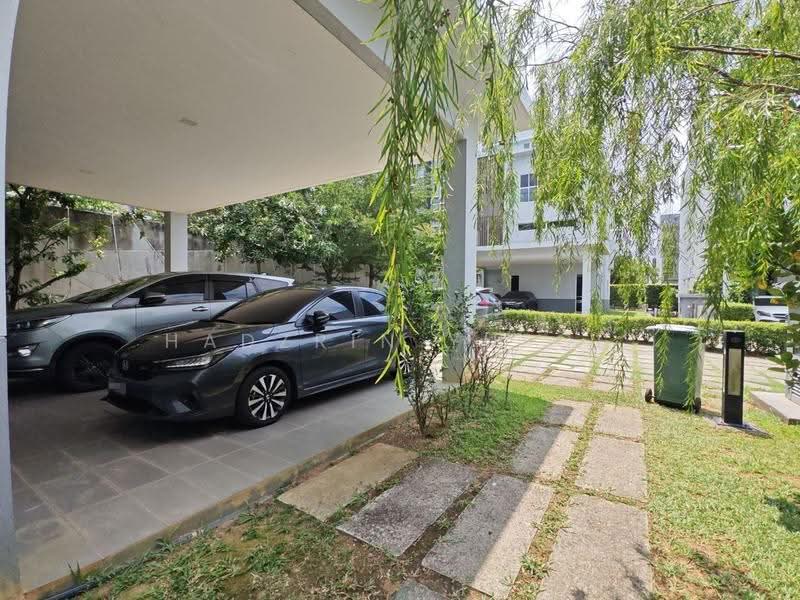 Bungalow House for Sale in Cyber 11 (Cyberjaya) - HADZRIN YUSOF - Exterior - PropertyGuru.com.my