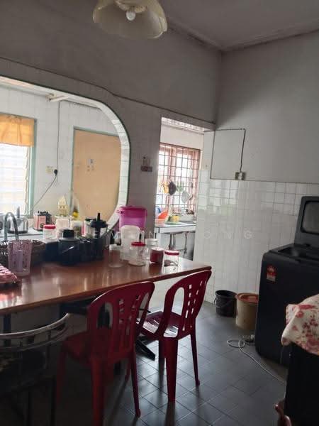 1-storey Terraced House for Sale in Taman Kajang Ria (Kajang) - Steven Yong - Kitchen - PropertyGuru.com.my