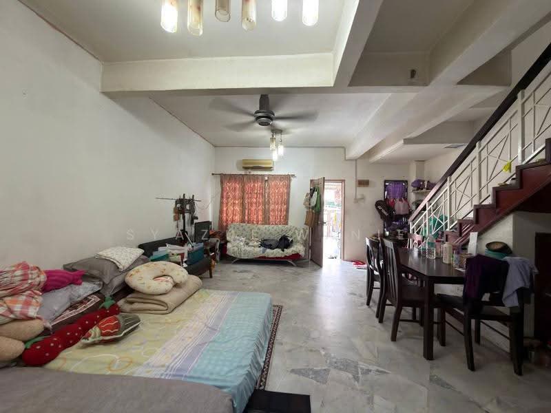 2-storey Terraced House for Sale in Bandar Bukit Mahkota (Bangi) - Syazue Wanie - Living Room - PropertyGuru.com.my