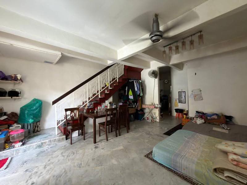 2-storey Terraced House for Sale in Bandar Bukit Mahkota (Bangi) - Syazue Wanie - Living Room - PropertyGuru.com.my