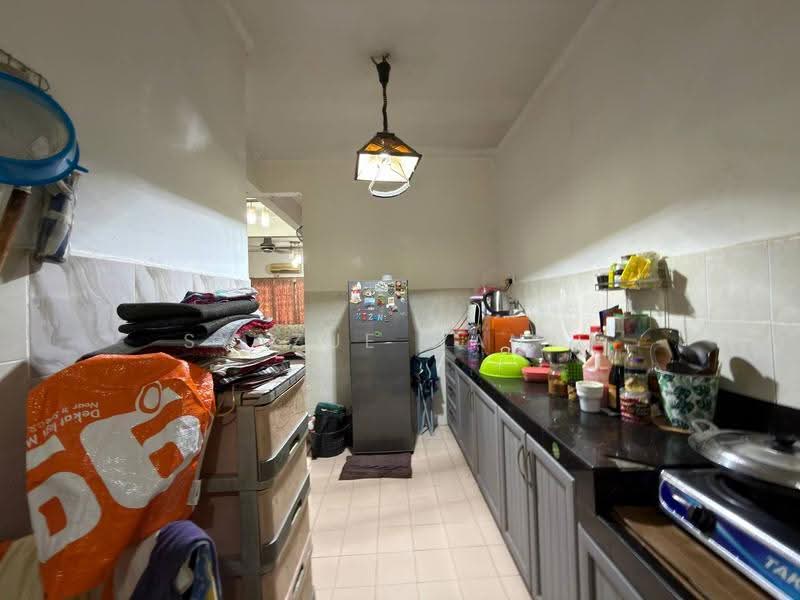 2-storey Terraced House for Sale in Bandar Bukit Mahkota (Bangi) - Syazue Wanie - Kitchen - PropertyGuru.com.my