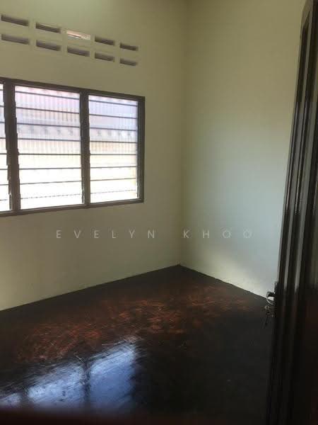 Rumah Banglo untuk Dijual di Taman Maxwell (Ipoh) - Evelyn Khoo - Room - PropertyGuru.com.my