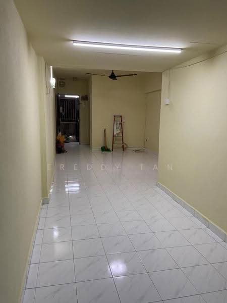 Rumah Flat untuk Dijual di Desa Intan - Freddy Tan - Corridor - PropertyGuru.com.my