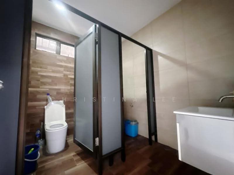 Factory for Sale in Bukit Rambai (Tanjong Kling) - Christina Lee - Bathroom - PropertyGuru.com.my