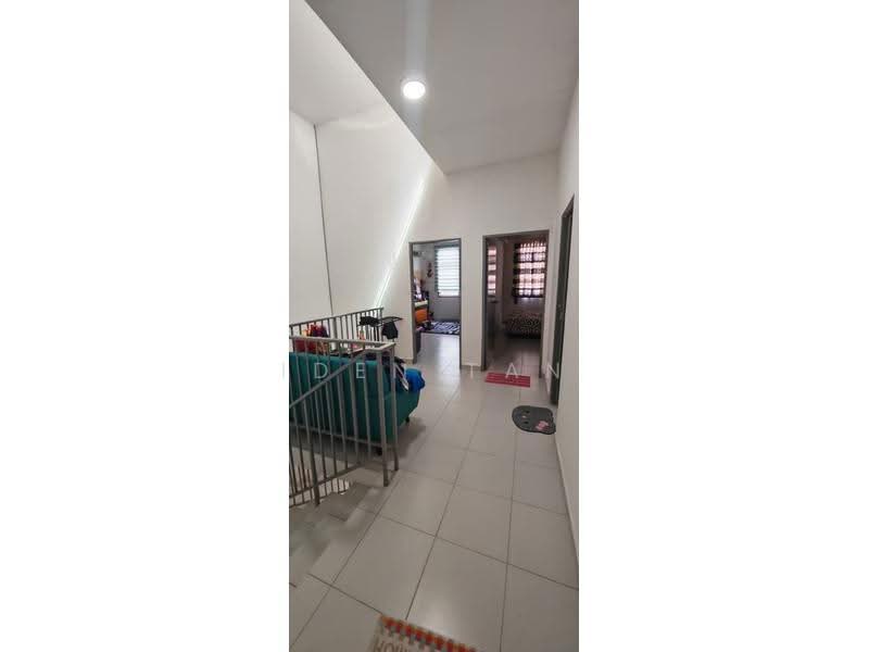 2-storey Terraced House for Sale in Taman Pulai Mutiara (Iskandar Puteri (Nusajaya)) - Iden Tan - Corridor - PropertyGuru.com.my