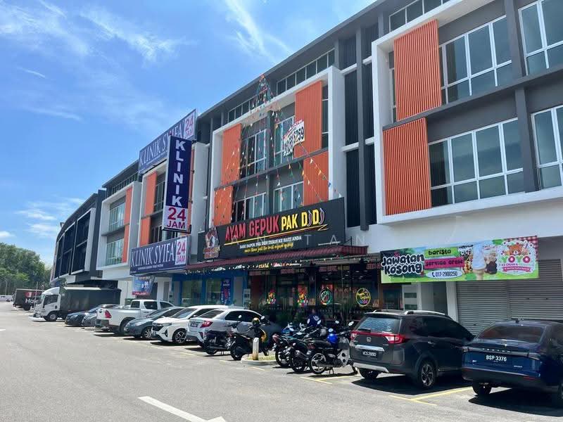 Office for Rent in Bandar Tasik Puteri (Rawang) - Ryan Tan - Exterior - PropertyGuru.com.my