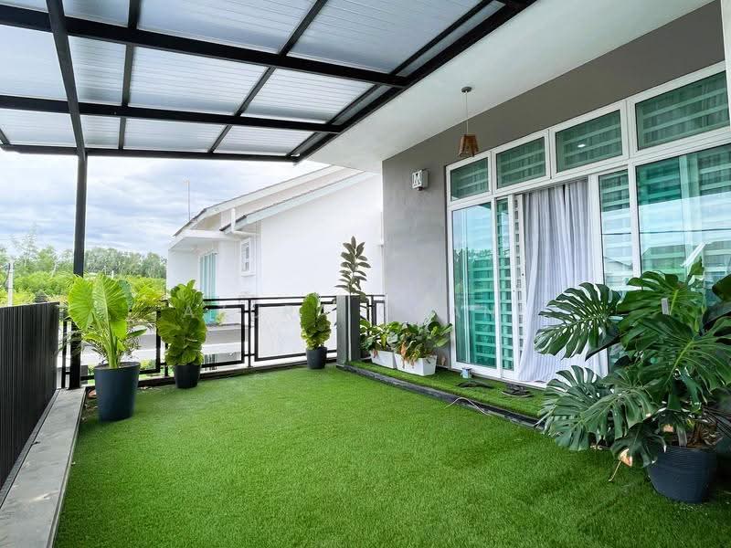 Rumah Berkembar untuk Dijual di Sungai Petani (Kedah) - Azura Ghani - Balcony - PropertyGuru.com.my