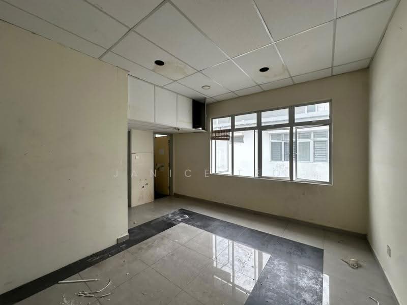 Shop for Rent in Taman Ungku Tun Aminah (Skudai) - Janice Teo - Interior - PropertyGuru.com.my