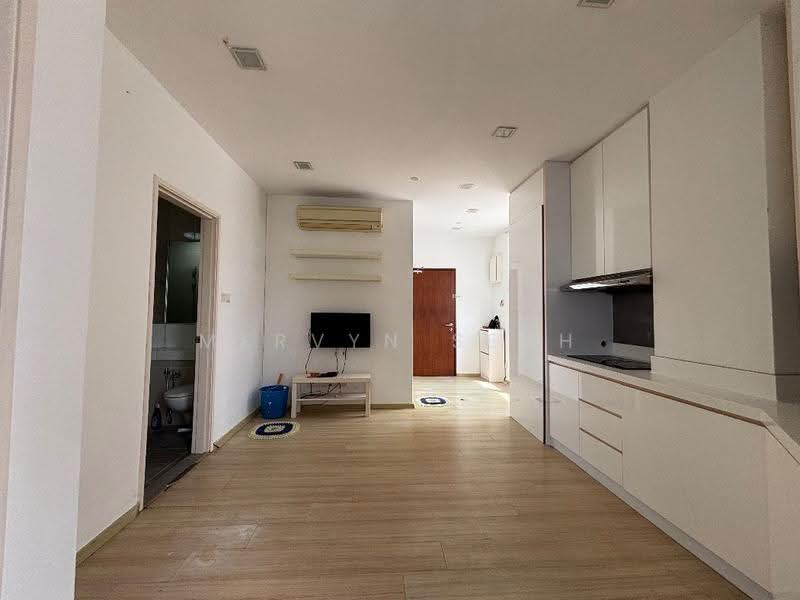 Service Residence for Sale at One One Eight (118 @ Island Plaza) - Mervyn Seah - Kitchen - PropertyGuru.com.my