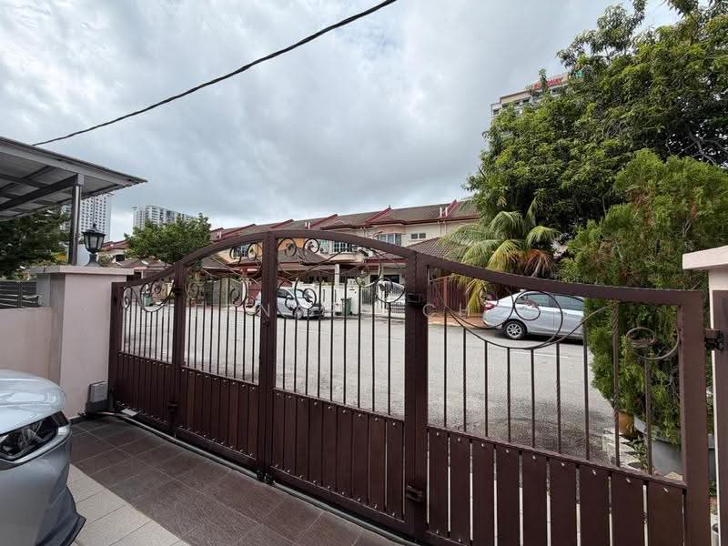 2-storey Terraced House for Sale in Bayan Baru (Penang) - Bernard Chew - Exterior - PropertyGuru.com.my