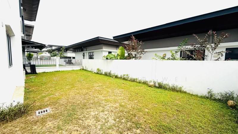 Semi-Detached House for Sale in Sungai Buloh (Selangor) - Kwong Xiao Wei - Exterior - PropertyGuru.com.my