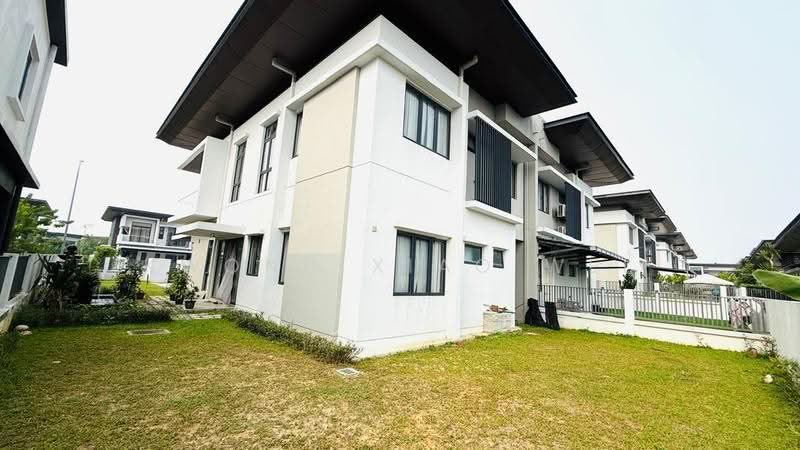Semi-Detached House for Sale in Sungai Buloh (Selangor) - Kwong Xiao Wei - Exterior - PropertyGuru.com.my