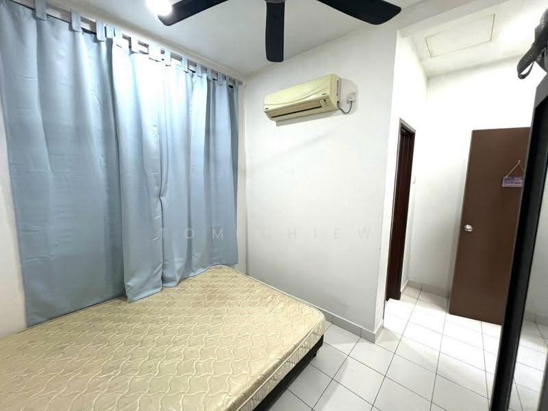 2-storey Terraced House for Sale in Taman Mutiara Rini (Skudai) - Tom Chiew - Bedroom - PropertyGuru.com.my