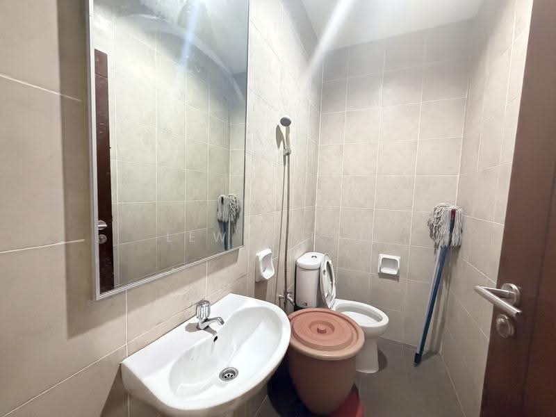 Rumah Teres 2-Tingkat untuk Dijual di Puchong (Selangor) - Lewis Tam - PropertyGuru.com.my
