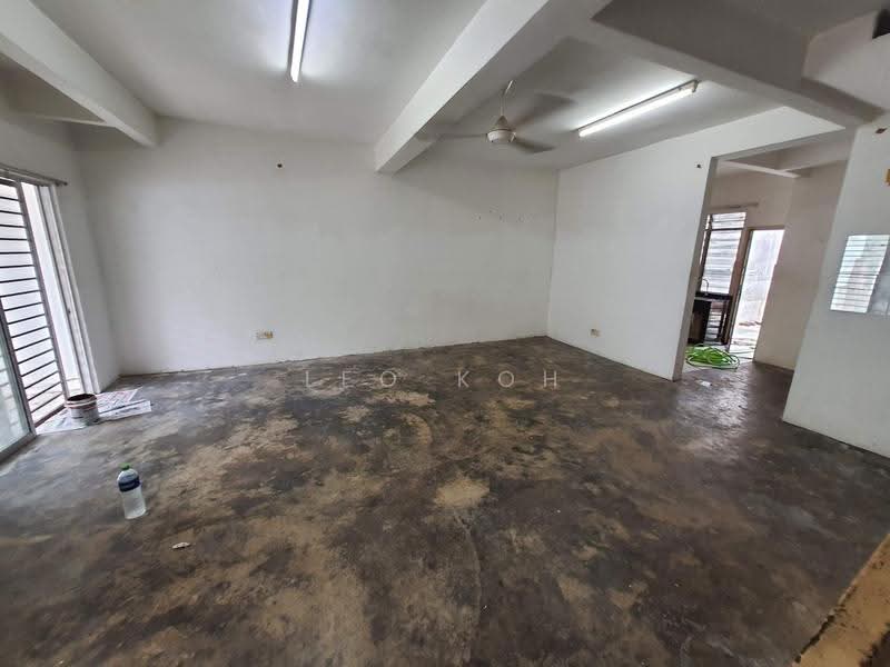2-storey Terraced House for Rent in Bandar Putra Permai (Seri Kembangan) - Leo Koh - Interior - PropertyGuru.com.my