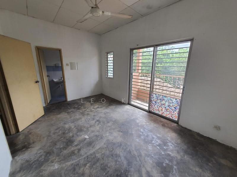 2-storey Terraced House for Rent in Bandar Putra Permai (Seri Kembangan) - Leo Koh - Interior - PropertyGuru.com.my