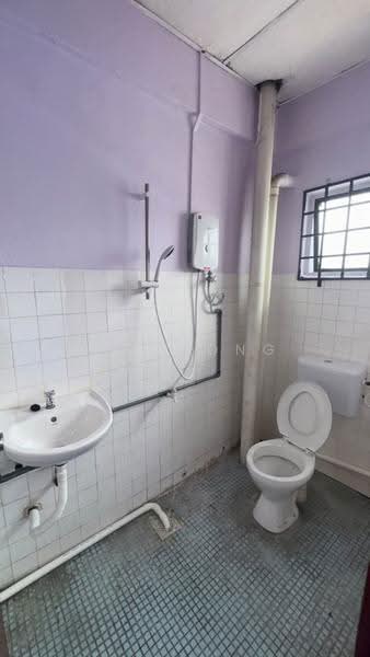 Office for Rent in Taman Universiti (Skudai) - Ivan Ong - Bathroom - PropertyGuru.com.my