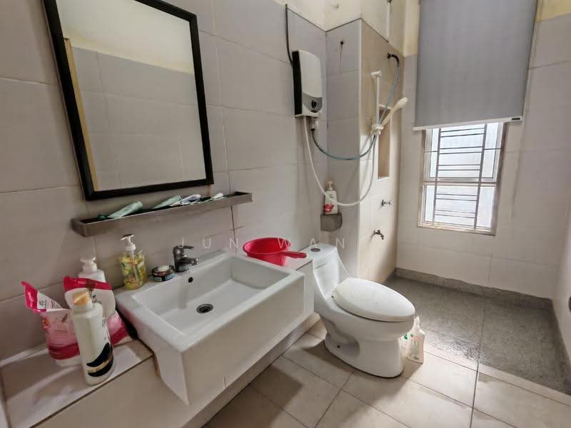 Rumah Teres 2-Tingkat untuk Dijual di Austin (Johor Bahru) - Jun Wang - Bathroom - PropertyGuru.com.my
