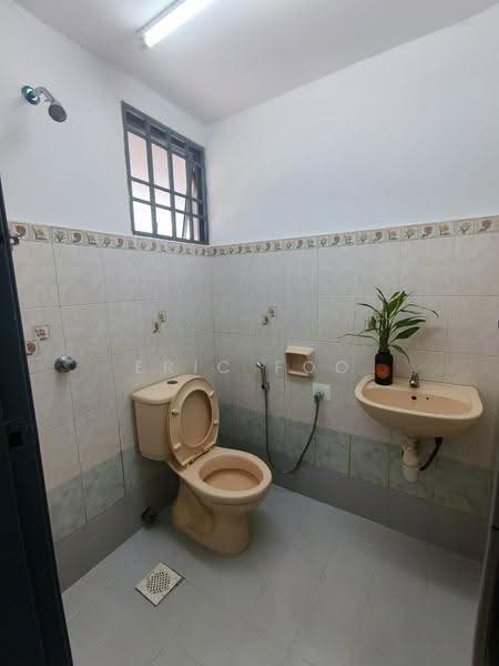 Rumah Teres 2-Tingkat untuk Dijual di Taman Meranti Jaya (Puchong) - Eric Foo - Bathroom - PropertyGuru.com.my