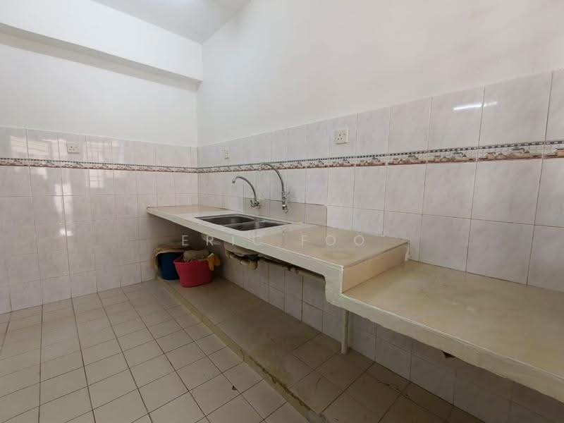 Rumah Teres 2-Tingkat untuk Dijual di Taman Meranti Jaya (Puchong) - Eric Foo - Kitchen - PropertyGuru.com.my