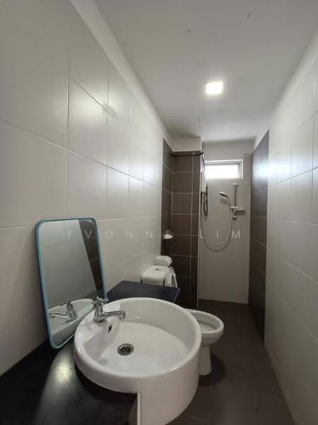 Pangsapuri untuk Dijual di Idaman Residence - Yvonne Lim - Bathroom - PropertyGuru.com.my