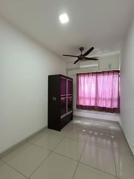 Pangsapuri untuk Dijual di Idaman Residence - Yvonne Lim - Bedroom - PropertyGuru.com.my