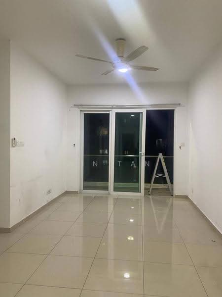 Service Residence for Sale at Seasons Amara Larkin - Win Tan - Living Room - PropertyGuru.com.my