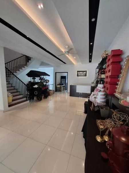 Terraced House for Sale in Duta Villa (Setia Alam) - Ng Tun Hoh (Kenny Ng) - Entrance - PropertyGuru.com.my