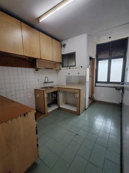 Rumah Flat untuk Dijual di Flat PKNS Seksyen 8 - Joanne Wong - Kitchen - PropertyGuru.com.my