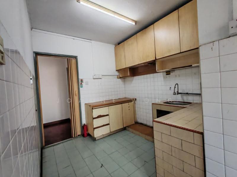 Rumah Flat untuk Dijual di Flat PKNS Seksyen 8 - Joanne Wong - Kitchen - PropertyGuru.com.my