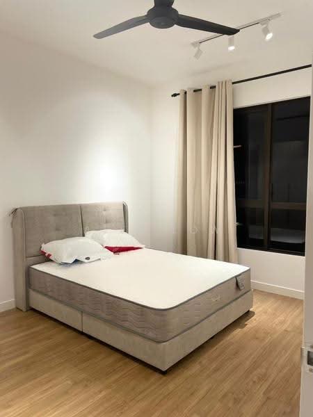 Kediaman Servis untuk Dijual di The Pulse Residence - Alex Low - Bedroom - PropertyGuru.com.my