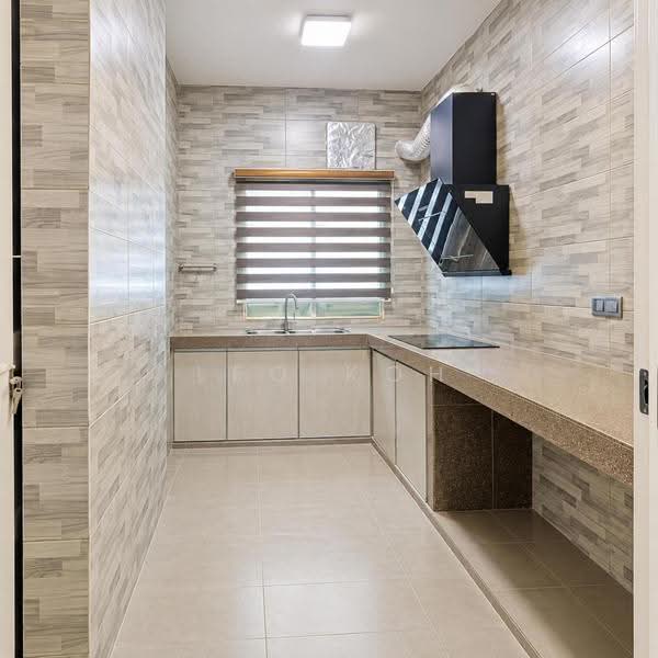 2-storey Terraced House for Sale in Seri Kembangan (Selangor) - Leo Koh - Kitchen - PropertyGuru.com.my