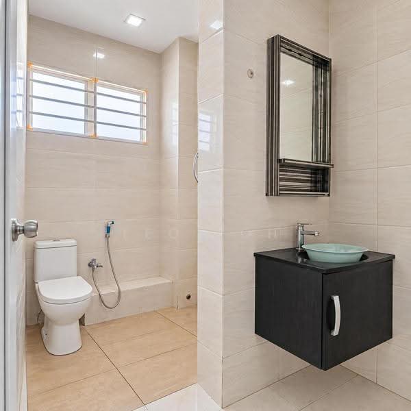 2-storey Terraced House for Sale in Seri Kembangan (Selangor) - Leo Koh - Bathroom - PropertyGuru.com.my