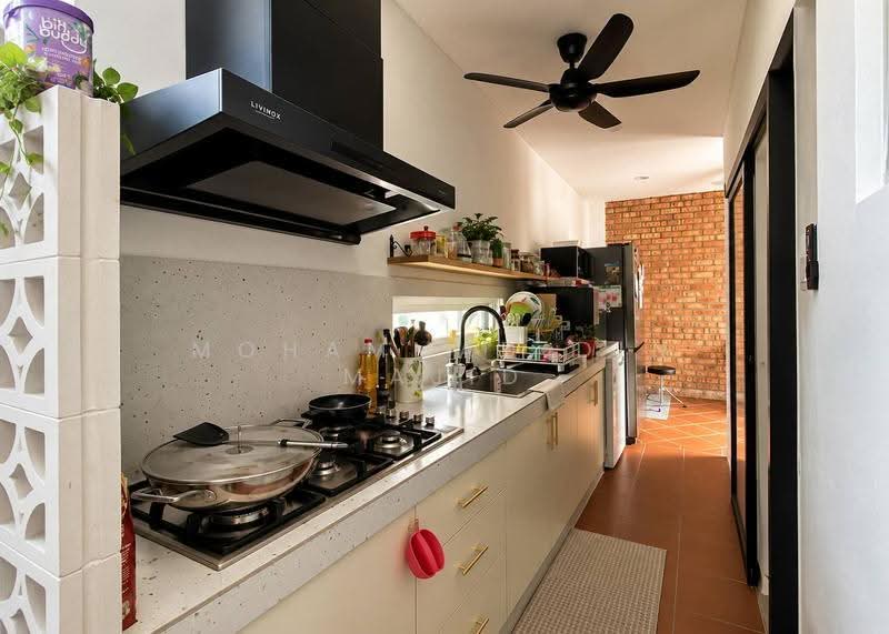 2-storey Terraced House for Sale in Denai Alam (Shah Alam) - Mohammad Din Majid - Kitchen - PropertyGuru.com.my