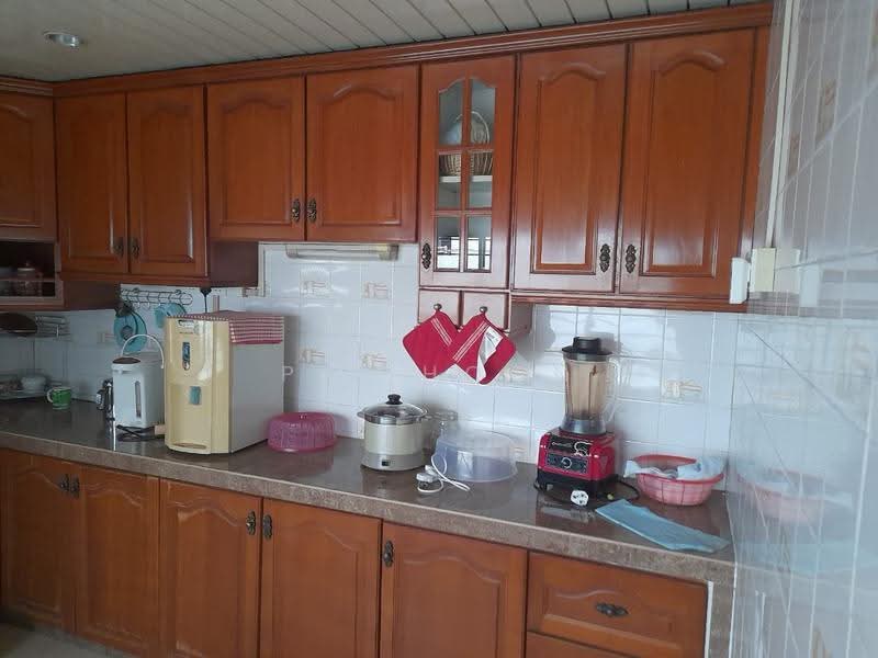 Semi-Detached House for Sale in Island Park (Jelutong) - Pei Hoon - Kitchen - PropertyGuru.com.my