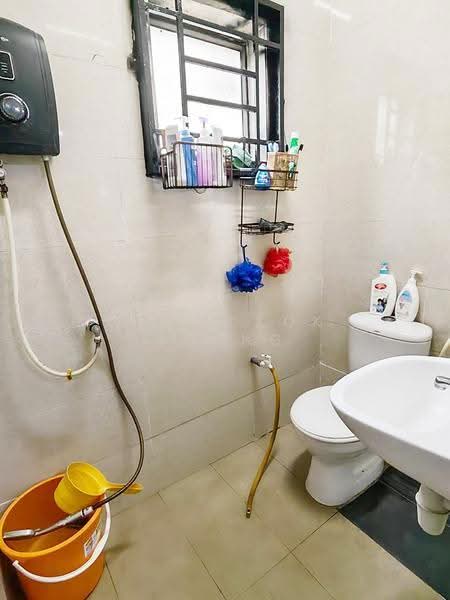 Rumah Teres 2-Tingkat untuk Dijual di BANDAR PUCHONG JAYA (Puchong) - Chow Kok Toong - Bathroom - PropertyGuru.com.my