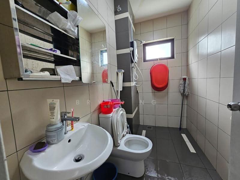 Rumah Teres 2-Tingkat untuk Dijual di Jade Hills (Kajang) - Bryan Ng - Bathroom - PropertyGuru.com.my