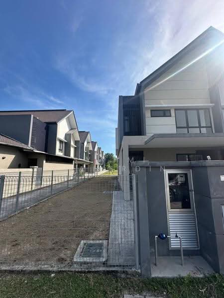 Rumah Teres untuk Dijual di Petaling Jaya (Selangor) - Syahmi Shahordin - Exterior - PropertyGuru.com.my