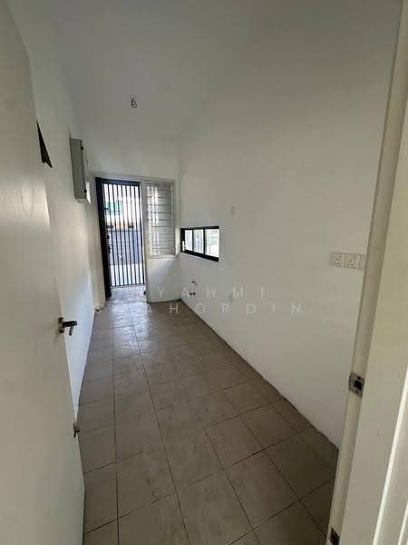Rumah Teres untuk Dijual di Petaling Jaya (Selangor) - Syahmi Shahordin - Entrance - PropertyGuru.com.my