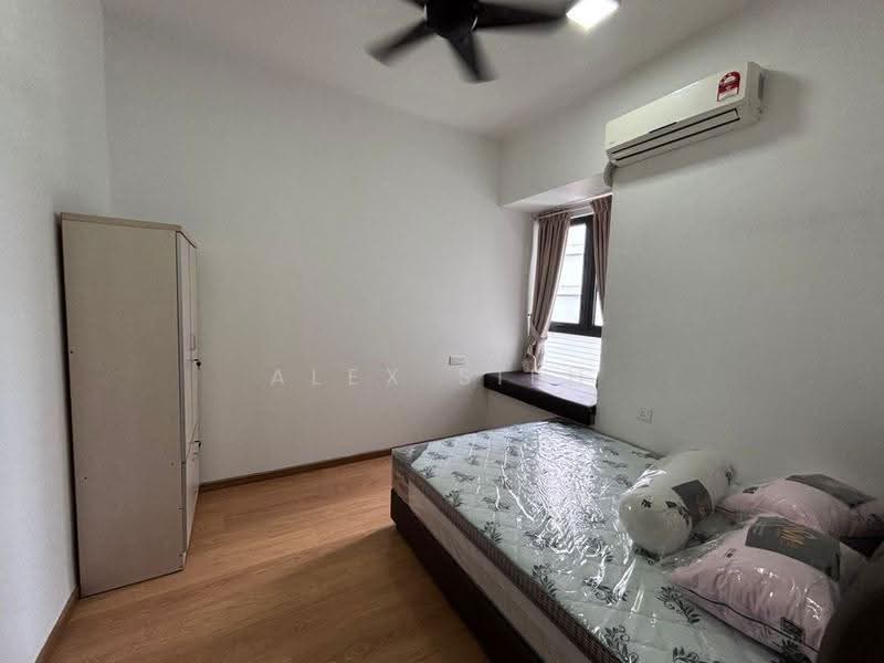 Condominium for Rent at Bay Point @ Country Garden Danga Bay - Alex Sieh - Bedroom - PropertyGuru.com.my