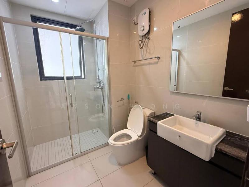 Condominium for Rent at Kings Bay @ Country Garden Danga Bay - Anson Hiong - Bathroom - PropertyGuru.com.my