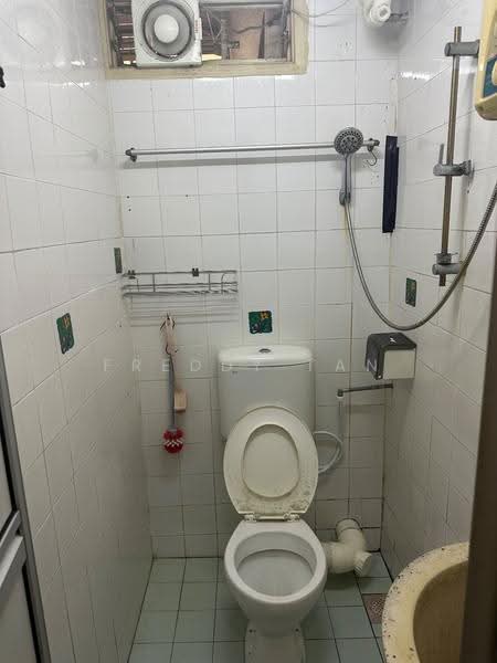 Apartment for Sale at Taman Lone Pine (Medium Low Cost) - Freddy Tan - Bathroom - PropertyGuru.com.my