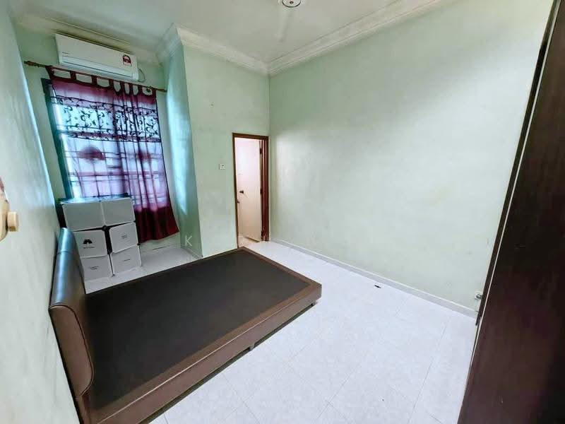 1-storey Terraced House for Sale in Taman Nusa Bestari 2 (Iskandar Puteri (Nusajaya)) - Karl Lim - Bedroom - PropertyGuru.com.my